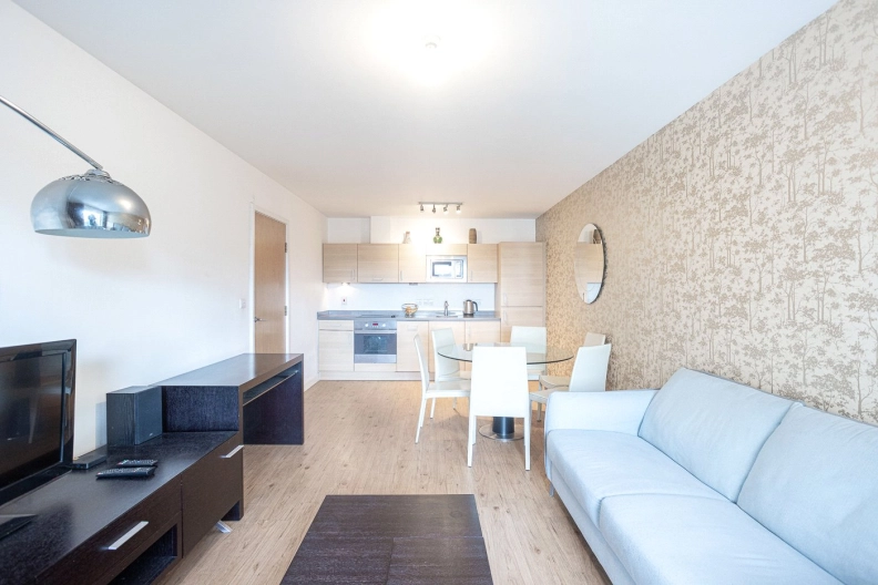 2 bedrooms apartments/flats to sale in Heritage Avenue, Beaufort Park, Colindale-image 4