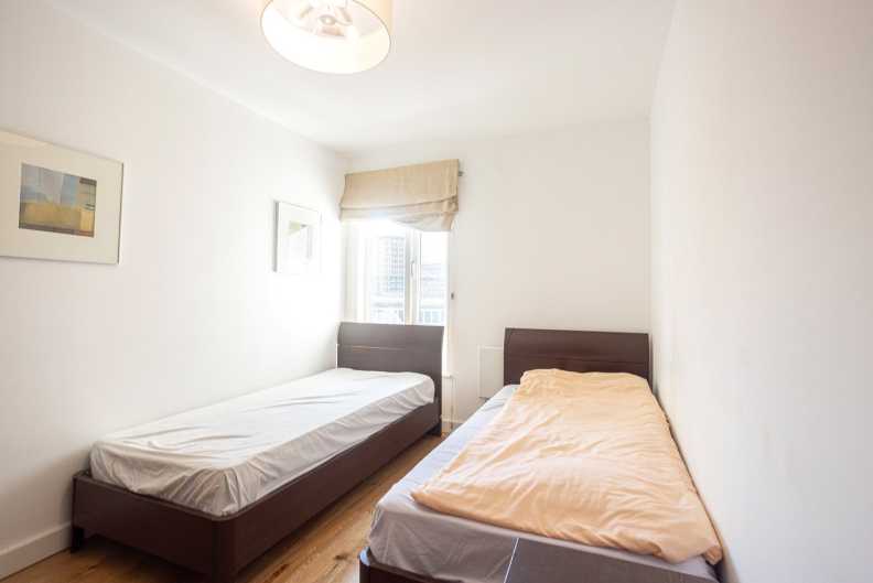 2 bedrooms apartments/flats for sale in Heritage Avenue, Beaufort Park, Colindale - NW9 view 9