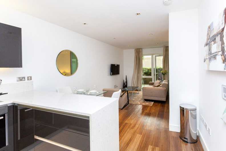 1 bedroom apartments/flats to sale in Dickens Yard, Longfield Avenue, Ealing-image 8