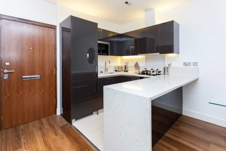 1 bedroom apartments/flats to sale in Dickens Yard, Longfield Avenue, Ealing-image 12