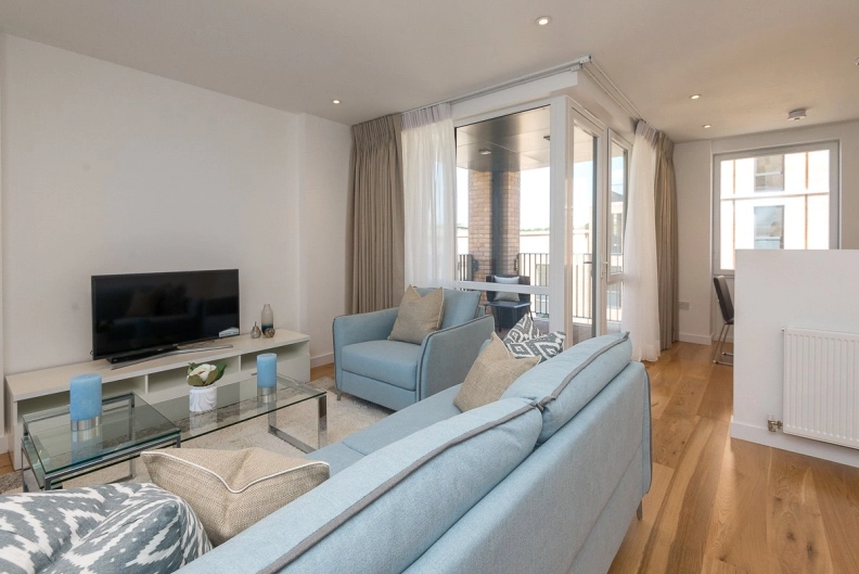 2 bedrooms apartments/flats to sale in Holman Drive, Southall-image 4