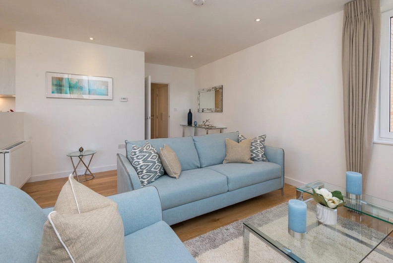 2 bedrooms apartments/flats to sale in Holman Drive, Southall-image 3