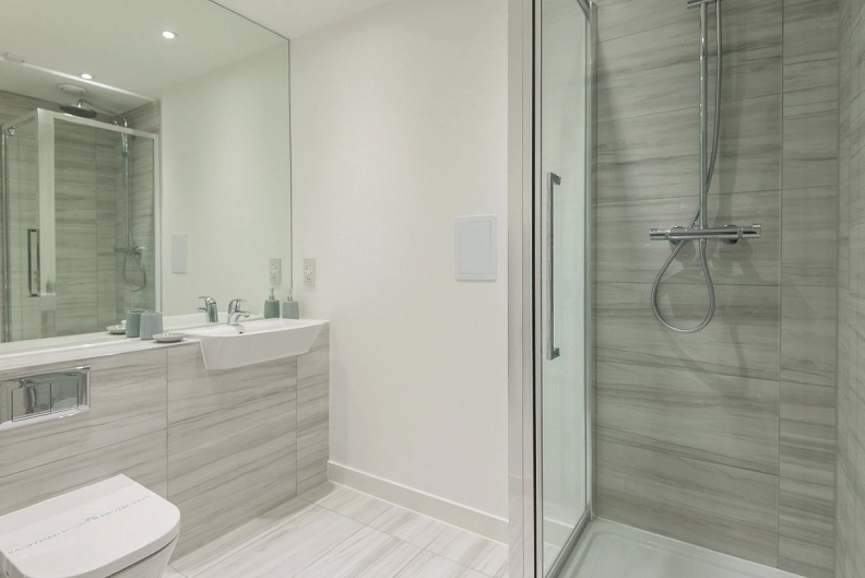 2 bedrooms apartments/flats to sale in Holman Drive, Southall-image 12