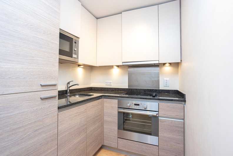 1 bedroom apartments/flats to sale in Ascent House, 35 Boulevard Drive, Colindale-image 2