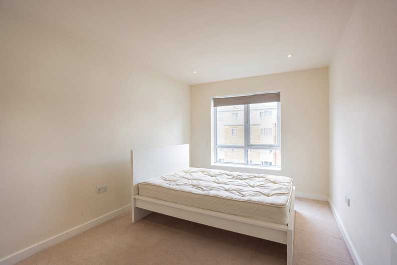 2 bedrooms apartments/flats to sale in Carleton House, 20 Boulevard Drive, Colindale-image 3