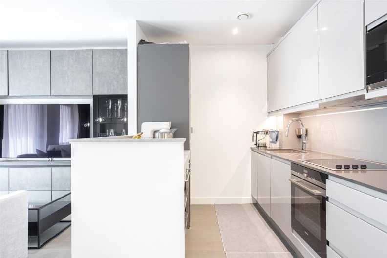 2 bedrooms apartments/flats to sale in Lassen House, 12 Lismore Boulevard, Colindale-image 5