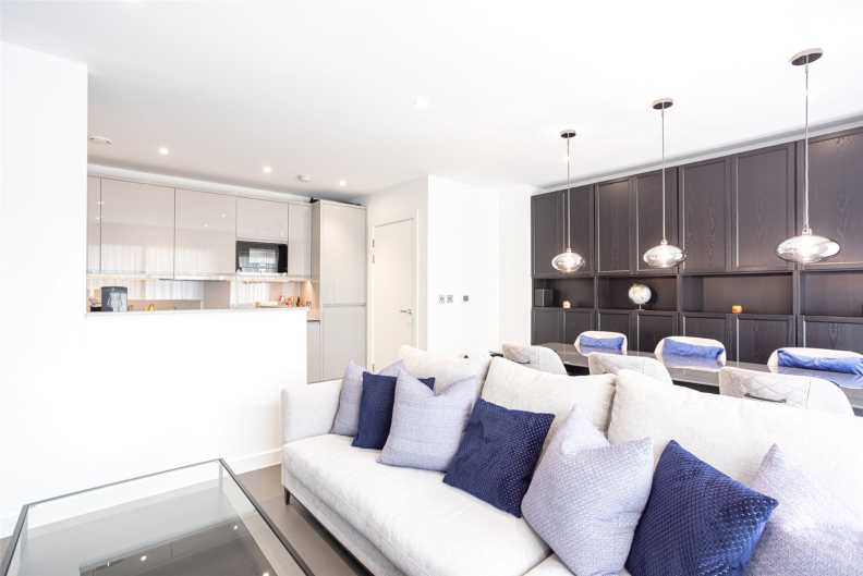 2 bedrooms apartments/flats to sale in Lassen House, 12 Lismore Boulevard, Colindale-image 9