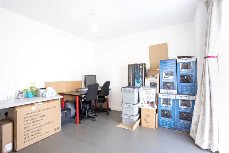 2 bedrooms apartments/flats to sale in Lassen House, 12 Lismore Boulevard, Colindale-image 14