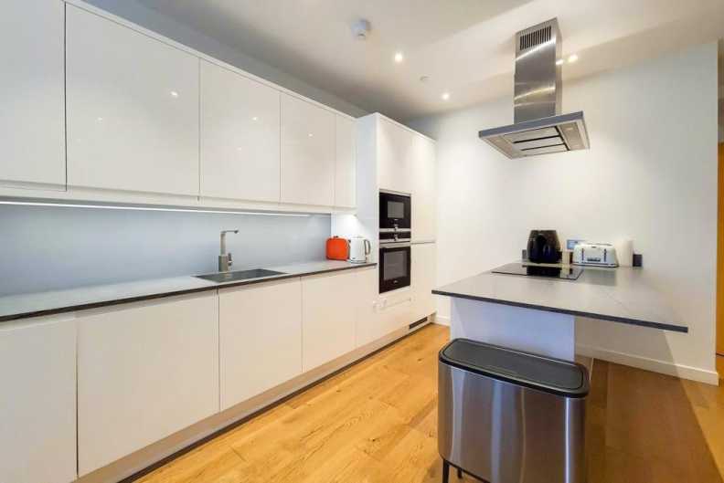 4 bedrooms apartments/flats to sale in Thonrey Close, Colindale Gardens-image 3