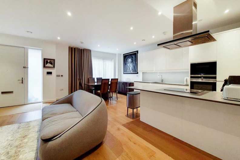 4 bedrooms apartments/flats to sale in Thonrey Close, Colindale Gardens-image 4