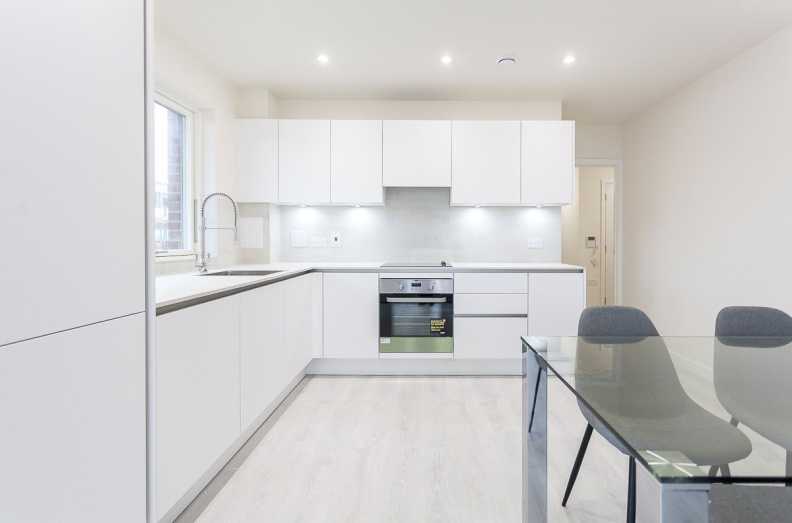 2 bedrooms apartments/flats to sale in Chrome Apartments, Hargrave Drive, Harrow-image 2