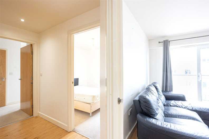 2 bedrooms apartments/flats to sale in Heritage Avenue, Beaufort Park, Colindale-image 11