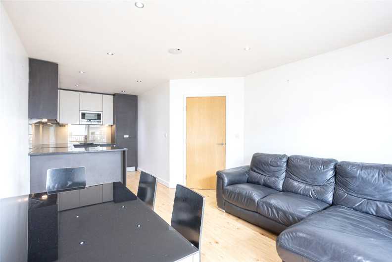 2 bedrooms apartments/flats to sale in Heritage Avenue, Beaufort Park, Colindale-image 8