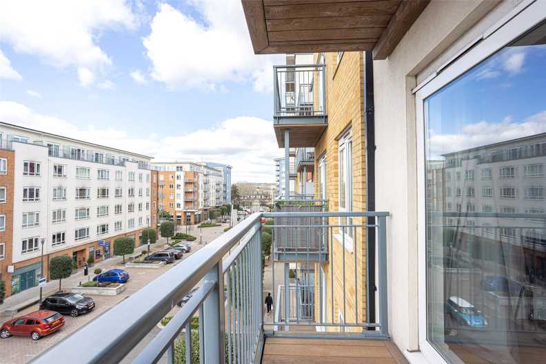 2 bedrooms apartments/flats to sale in Curtiss House, 27 Heritage Avenue, Beaufort Park-image 12