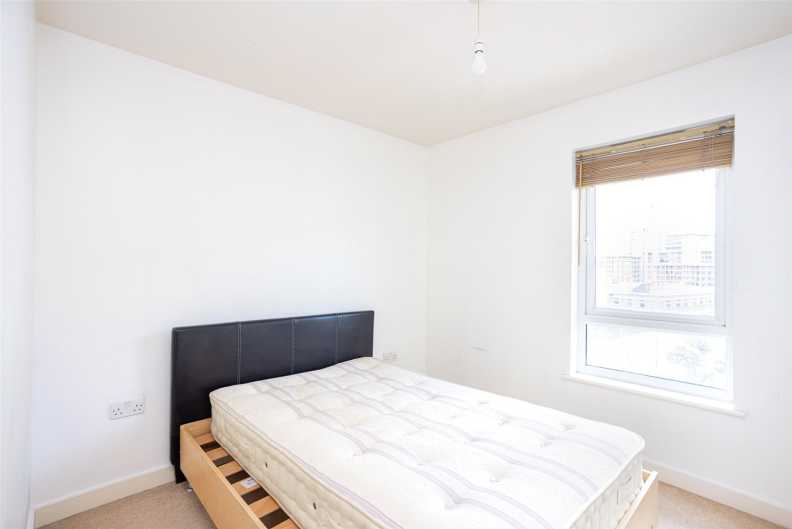 2 bedrooms apartments/flats to sale in Curtiss House, 27 Heritage Avenue, Beaufort Park-image 15