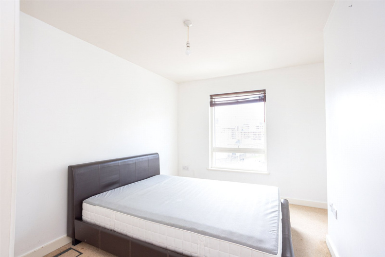 2 bedrooms apartments/flats to sale in Curtiss House, 27 Heritage Avenue, Beaufort Park-image 6