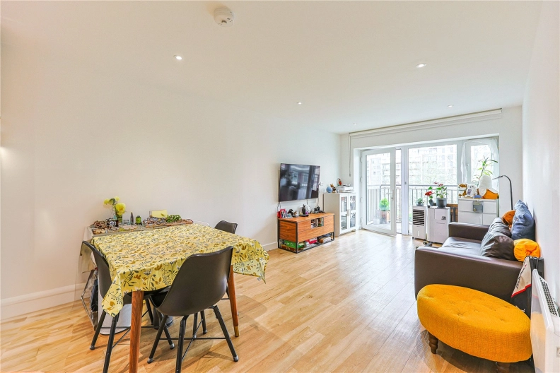 2 bedrooms apartments/flats to sale in Beaufort Square, Beaufort Park, Colindale-image 2