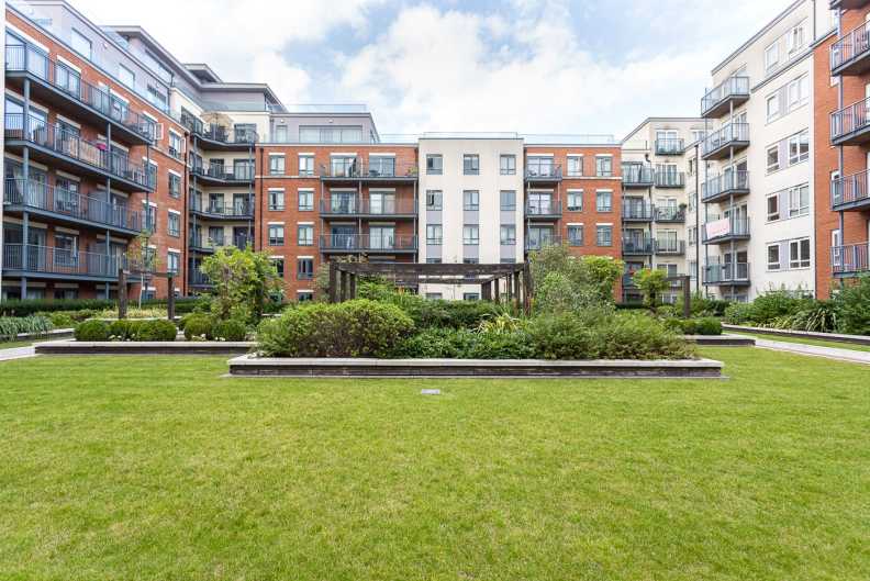 2 bedroom flat for Sale in Aerodrome Road, Beaufort Park, Colindale
