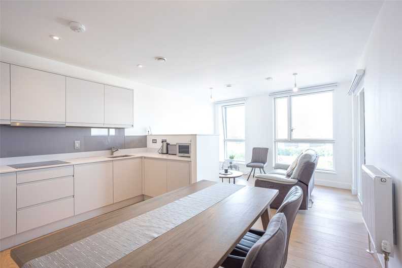 1 bedroom apartments/flats to sale in Edgware Road, Colindale-image 3