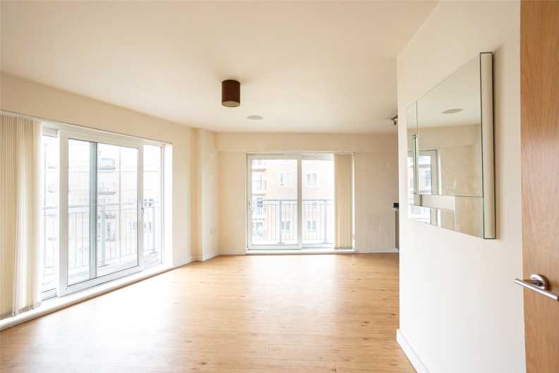 1 bedroom apartments/flats to sale in Ascent House, 35 Boulevard Drive, London-image 2