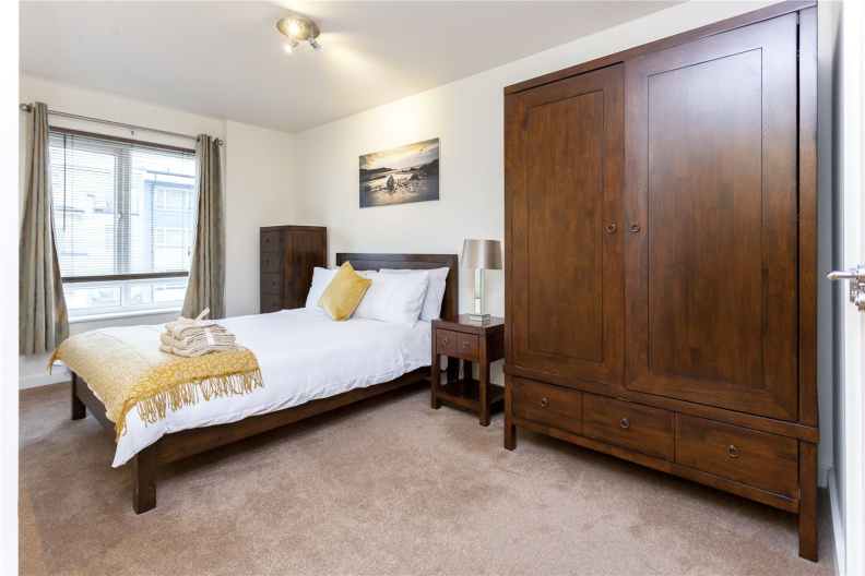 2 bedrooms apartments/flats to sale in Heritage Avenue, Beaufort Park, Colindale-image 3