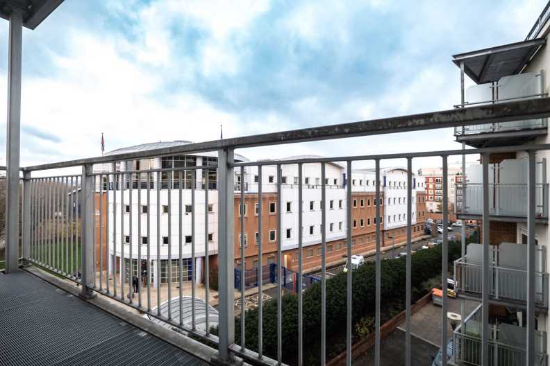 2 bedrooms apartments/flats to sale in Heritage Avenue, Colindale-image 16