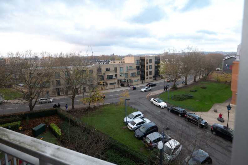 2 bedrooms apartments/flats to sale in Heritage Avenue, Colindale-image 21