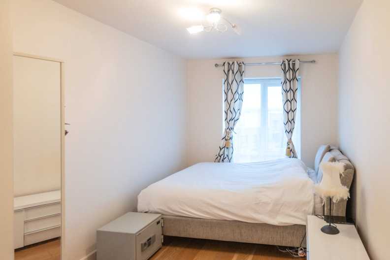 2 bedrooms apartments/flats to sale in Heritage Avenue, Colindale-image 13