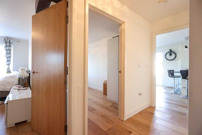 2 bedrooms apartments/flats to sale in Heritage Avenue, Colindale-image 17