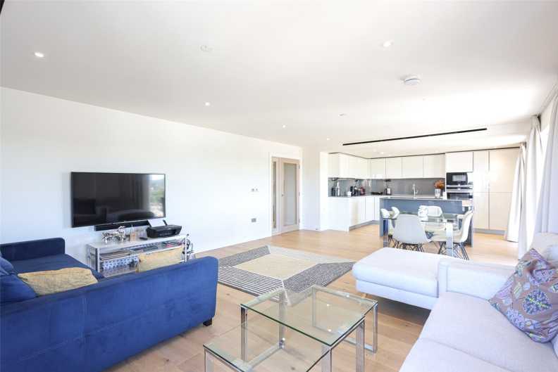 3 bedrooms apartments/flats to sale in Beaufort Square, Beaufort Park, Colindale-image 11