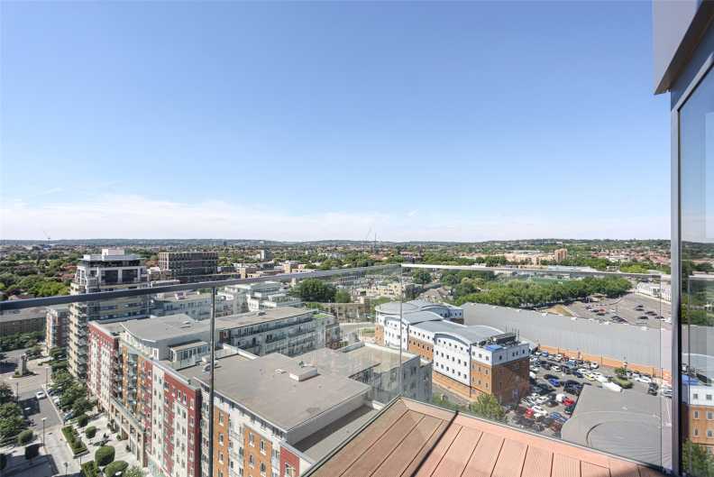 3 bedrooms apartments/flats to sale in Beaufort Square, Beaufort Park, Colindale-image 9