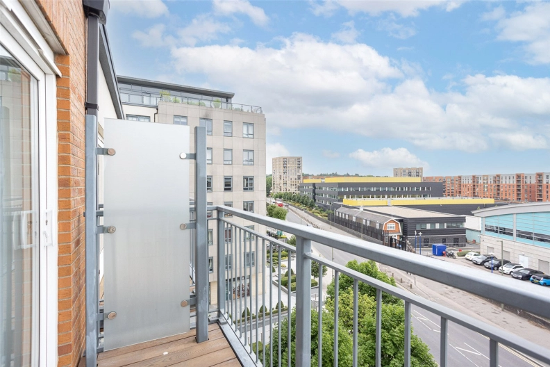 1 bedroom apartments/flats to sale in Heritage Avenue, Colindale-image 5