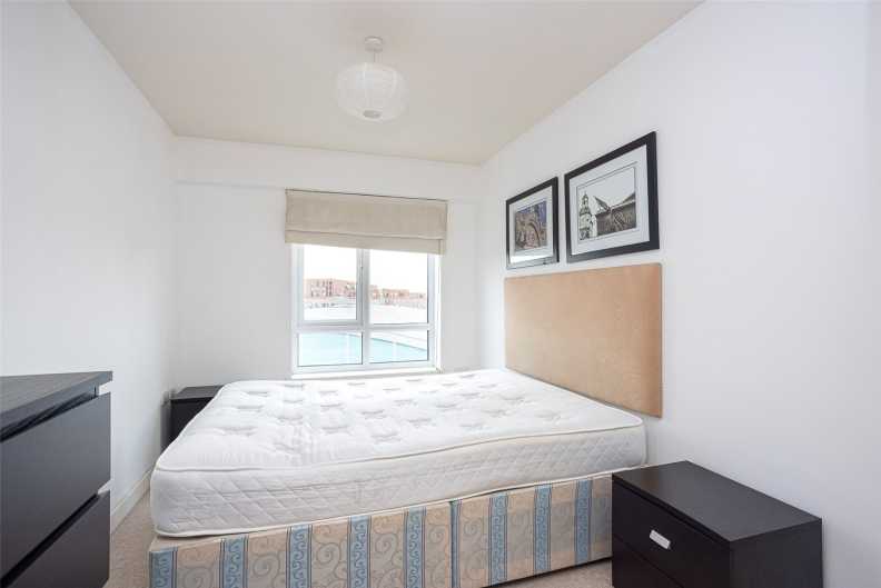 1 bedroom apartments/flats to sale in Heritage Avenue, Colindale-image 8