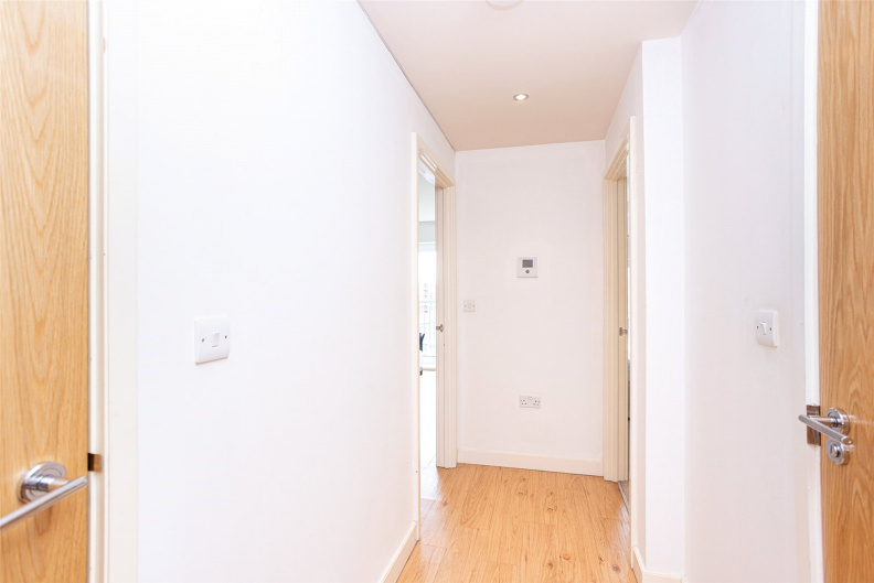 1 bedroom apartments/flats to sale in Heritage Avenue, Colindale-image 14