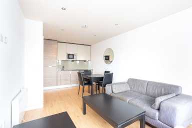 Heritage Avenue, Colindale - NW9 view 2