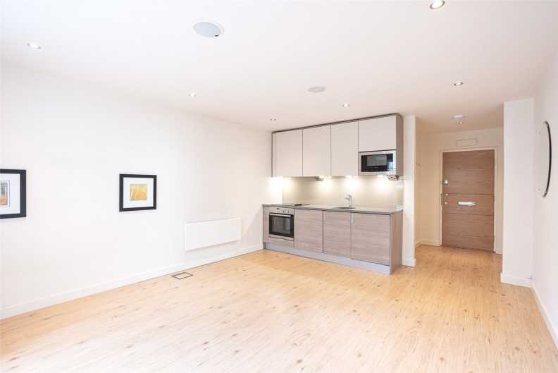 Studio apartments/flats for sale in Heritage Avenue, London - NW9 view 6