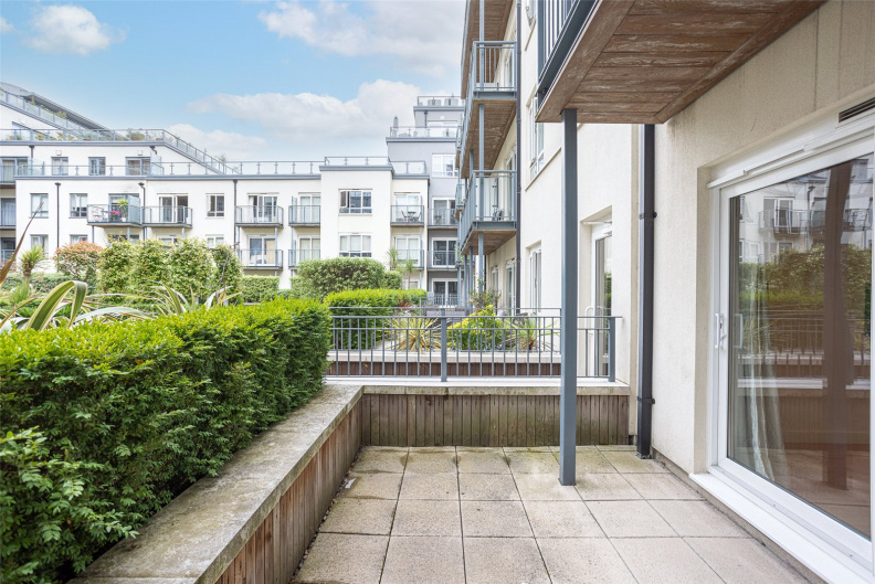 Studio apartments/flats for sale in Heritage Avenue, London - NW9 view 8