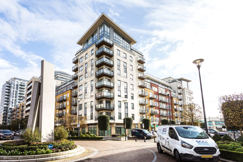 Studio apartments/flats to sale in Heritage Avenue, London-image 1