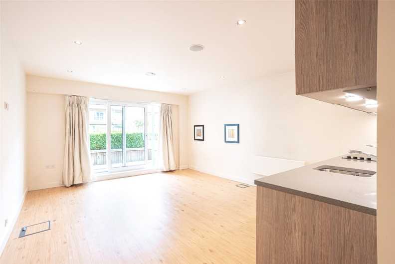 Studio apartments/flats for sale in Heritage Avenue, London - NW9 view 3