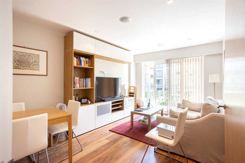 1 bedroom apartments/flats to sale in Heritage Avenue, Colindale-image 2