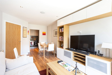 Heritage Avenue, Colindale - NW9 view 4