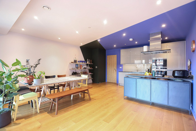3 bedrooms apartments/flats for sale in Lismore Boulevard, Colindale Gardens, Colindale - NW9 view 5