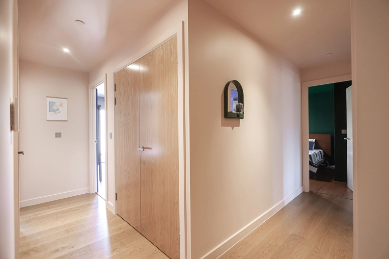 3 bedrooms apartments/flats to sale in Lismore Boulevard, Colindale Gardens, Colindale-image 14