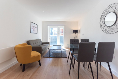 Beaufort Square, Beaufort Park, Colindale - NW9 view 3