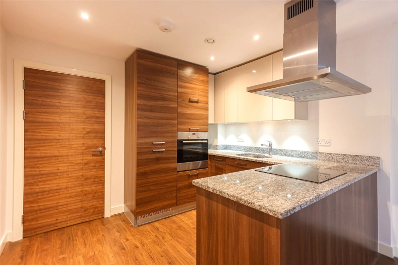 2 bedrooms apartments/flats to sale in Bromyard Avenue, East Acton-image 3
