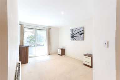 Bromyard Avenue, East Acton - W3 view 9
