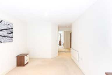 Bromyard Avenue, East Acton - W3 view 11