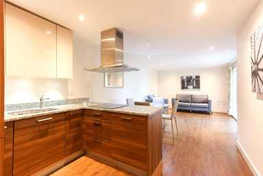 Bromyard Avenue, East Acton - W3 view 4