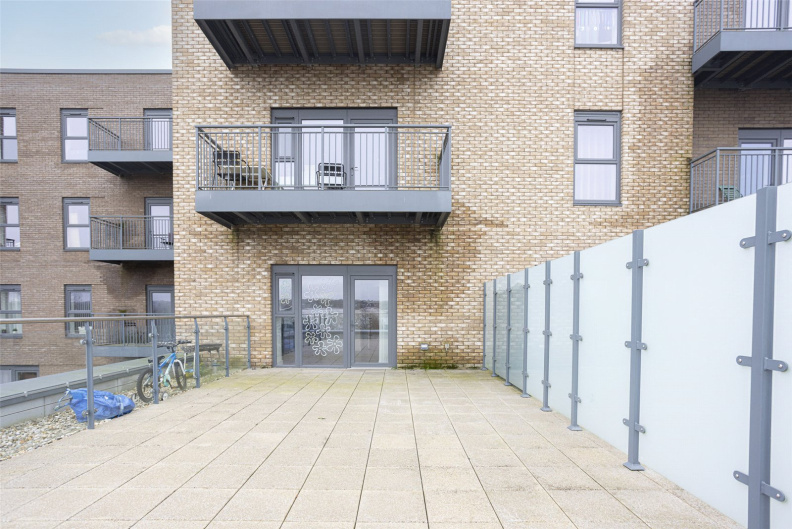 2 bedrooms apartments/flats to sale in Beaufort Square, Beaufort Park, Colindale-image 12