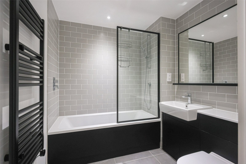 2 bedrooms apartments/flats to sale in Beaufort Square, Beaufort Park, Colindale-image 7